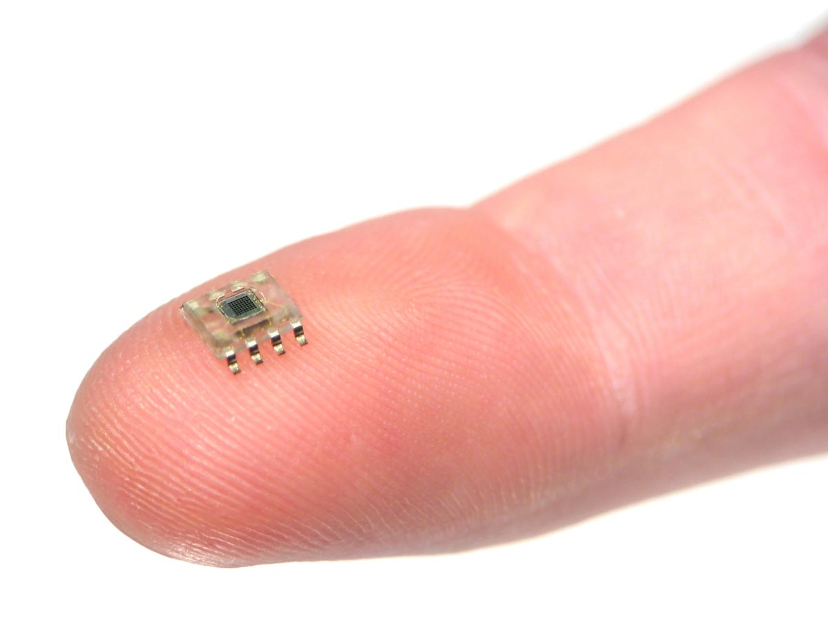 SHOCK: Workers are willfully getting microchip implants