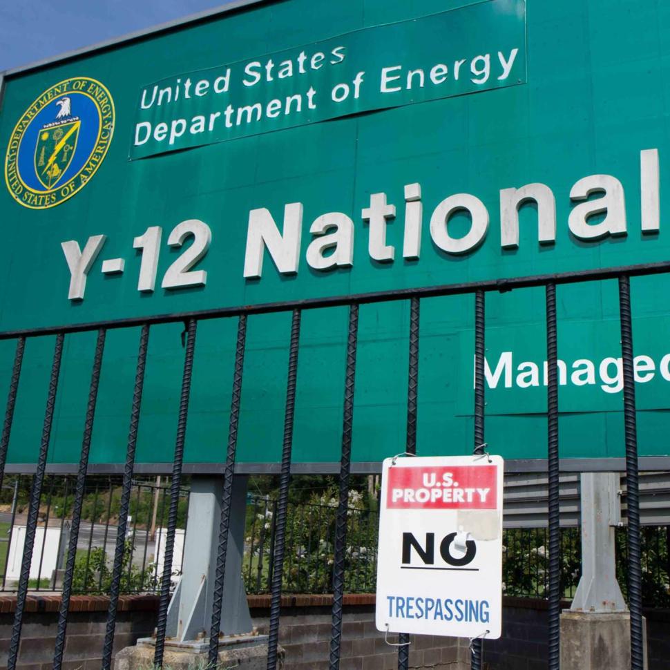 Report: Workers tossed U.S. nuclear secrets in the trash for two decades