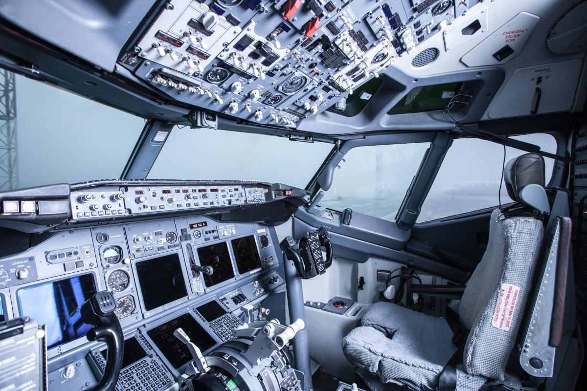 Government wants robot pilots to fly passenger and cargo planes