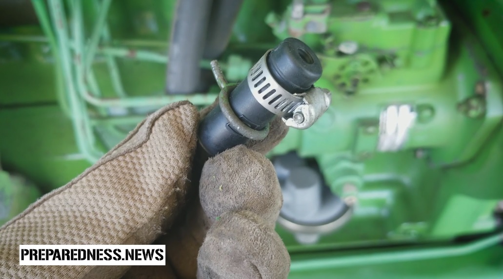 Health Ranger demonstrates EMP-proof John Deere tractor repair and maintenance (VIDEO)