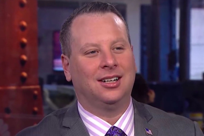 Media spectacle involving DRUNK former Trump campaign aide poses serious question: Are ANY sources for “collusion” story even real?