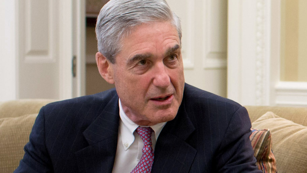 Robert Mueller is a TERRORIST: Initiated armed raid on Manafort for documents that had already been turned over!