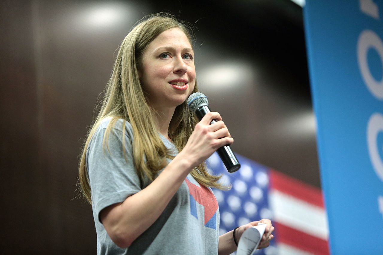 Chelsea Clinton achieves peak STUPID: Says a man can be a woman